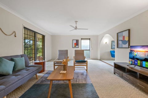 Peaceful 4BR At Sunnybank CBD With 2Parking Yard And Mall - Accommodation Port Hedland 1