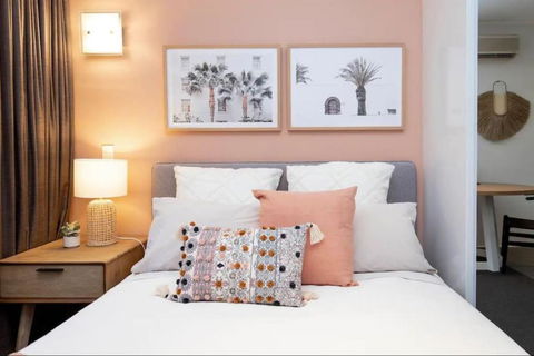 Peach On Sussex North Adelaide - Accommodation Port Hedland 0