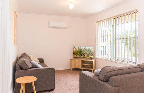 Penola Coonawarra Caravan Park - Accommodation Port Hedland 2