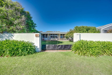 Peaceful Seaside Cottage - Accommodation Port Hedland 0