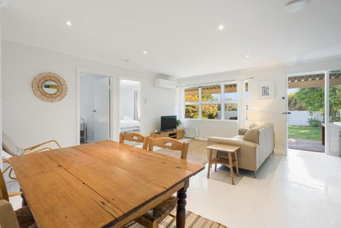 Peaceful Seaside Cottage - Accommodation Port Hedland 2