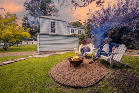 Pet-Friendly Blue Mountains Cottage With Indoor Fireplace - Accommodation Port Hedland 0