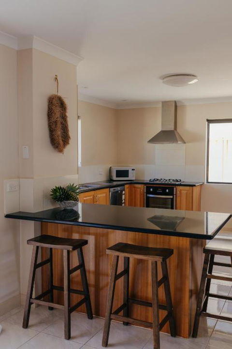 Pet Friendly Townhouse - Accommodation Port Hedland 3