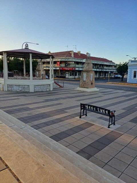 PETERBOROUGH HOTEL - Accommodation Port Hedland 1