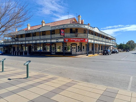 PETERBOROUGH HOTEL - Accommodation Port Hedland 0