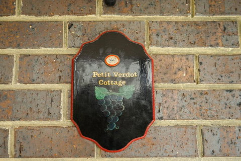 Petit Verdot Cottage - A Vineyard Retreat In Barossa Valley - Accommodation Port Hedland 2