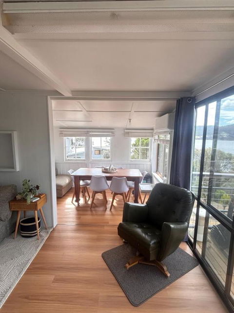 Pine Cottage - Accommodation Port Hedland 0