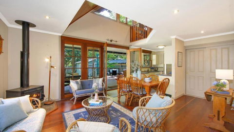 Pine Lodge Pearl Beach - Accommodation Port Hedland 1