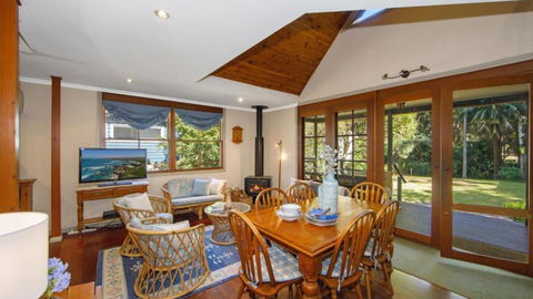 Pine Lodge Pearl Beach - Accommodation Port Hedland 3