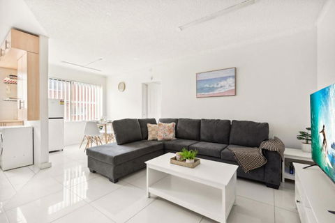 Polished 2-Bed Unit In The Heart Of Parramatta - Accommodation Port Hedland 0