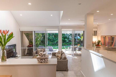 Port Douglas Mirage Villa 433 - Beachfront - Accommodation Port Hedland 2