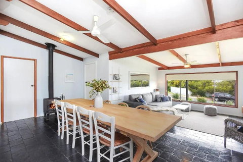 Port Elliot Coastal Cottage - 18 Handby Street,Port Elliot, No Linen Included - Accommodation Port Hedland 0