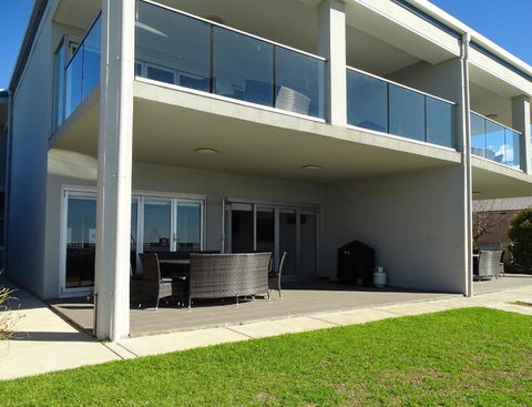 Port Vincent Seaside Apartments - Apartment 1 - Accommodation Port Hedland 0