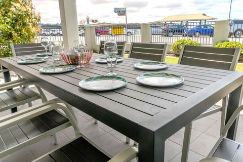 Port Vincent Seaside Apartments - Apartment 2 - Accommodation Port Hedland 0
