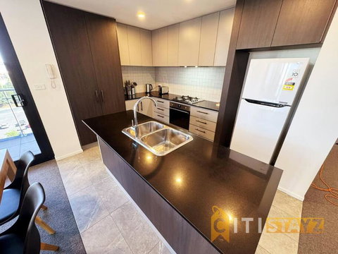 Posh In Phillip - 2bd 2bth Apt - Accommodation Port Hedland 1