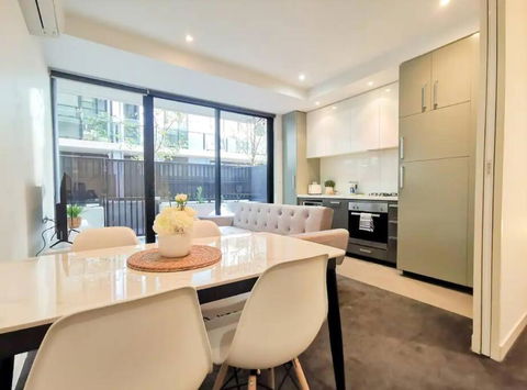 PR126-1 BR Comfy Stay Next To Station With FREE Parking - Accommodation Port Hedland 2