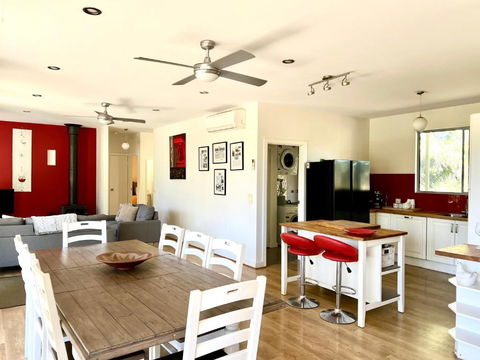 Powers Retreat Holiday House - Accommodation Port Hedland 0