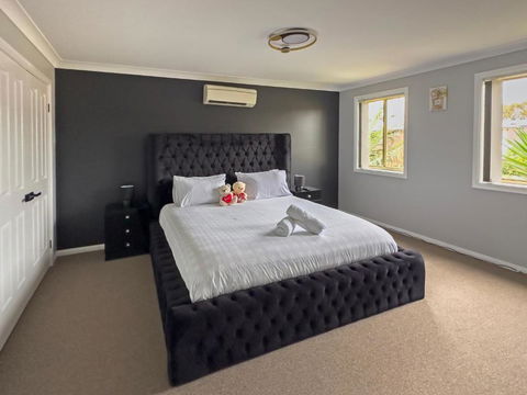 Prestons Dream Holiday 4 Bedroom - Accommodation Port Hedland 0