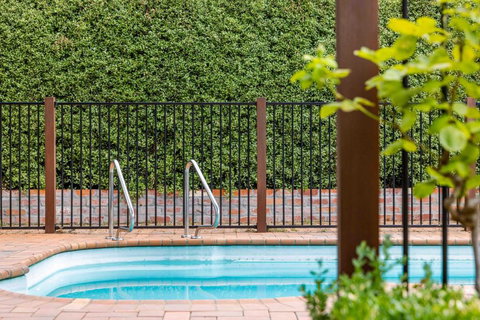 Private Pool Retreat In Watson - Accommodation Port Hedland 0