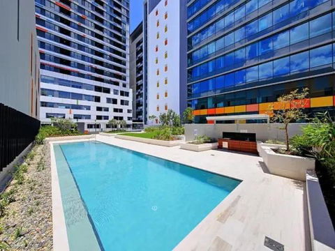 Private Bedroom & Bathroom In Shared Inner Brisbane Apartment - Accommodation Port Hedland 0