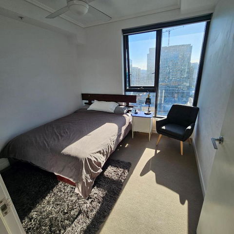 Private Bedroom & Bathroom In Shared Inner Brisbane Apartment - Accommodation Port Hedland 2