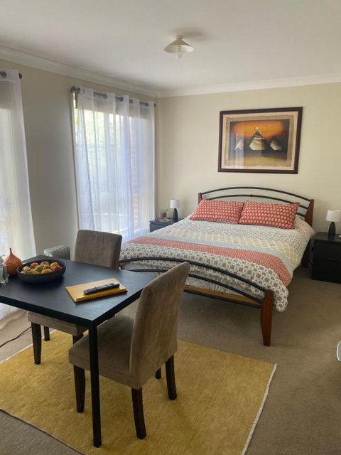 Private Room With Ensuite And Parking Close To Wollongong CBD - Accommodation Port Hedland 0