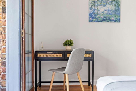 Private Single Room - Conveniently Located At Glebe - Shared Bathroom - Accommodation Port Hedland 2