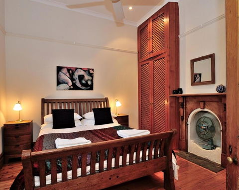 Pure Gold - Heritage 2 Bedroom Terraced Cottage - Accommodation Port Hedland 3