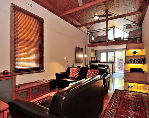 Pure Gold - Heritage 2 Bedroom Terraced Cottage - Accommodation Port Hedland 0