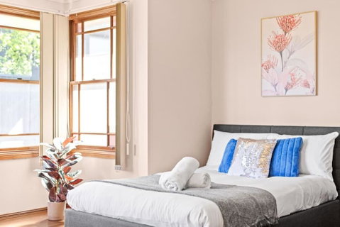 Quadruple Room W Ensuite In Gordon Near Train & Bus - Accommodation Port Hedland 1