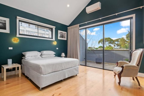Quaint 4-Bed With Backyard 5-Min To The Beach - Accommodation Port Hedland 1