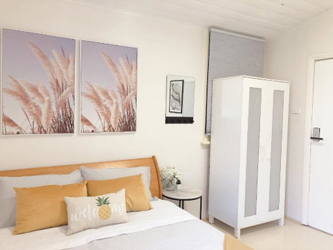 Quaint Double Or Queen Room - Mins To Stations&UNSW - Shared Bathroom - Accommodation Port Hedland 1