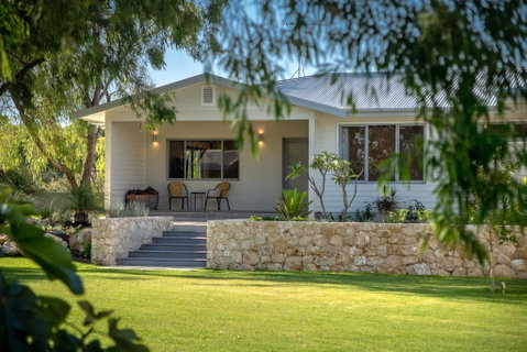 Quins Landing I Private Properties - Accommodation Port Hedland 1