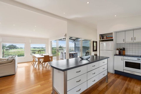Range View House 23 Bristow Smith Ave Goolwa South-No Linen Included - Accommodation Port Hedland 0