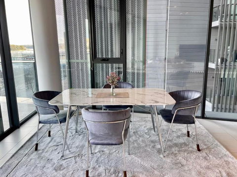 RARE Luxury Waterfront Living - Accommodation Port Hedland 3