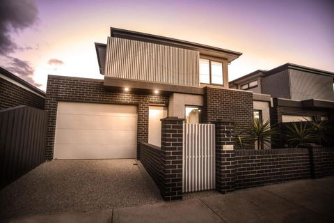 Raven West House I Corporate Or Holiday - Accommodation Port Hedland 0