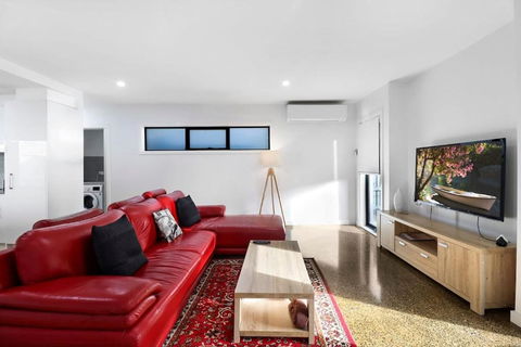 Raven West House I Corporate Or Holiday - Accommodation Port Hedland 1