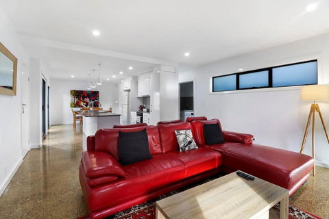 Raven West House I Corporate Or Holiday - Accommodation Port Hedland 2