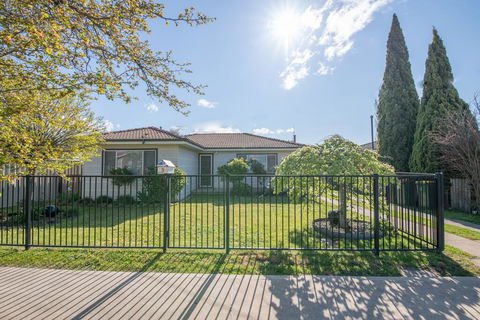 Autumn St - Trendy East Orange - Near CBD - Accommodation Port Hedland 0