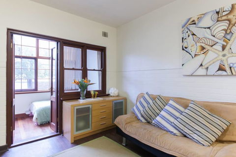 B3 Walk To UWA, Swan River On The Nedlands Border - Accommodation Port Hedland 3