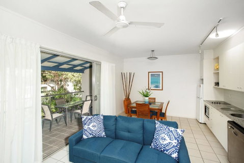 Baden 51 - Rainbow Shores, Air Conditioned, Walk To Beach, Swimming Pools - Accommodation Port Hedland 0