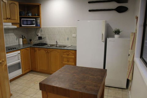 Barefoot Beach House - Accommodation Port Hedland 3