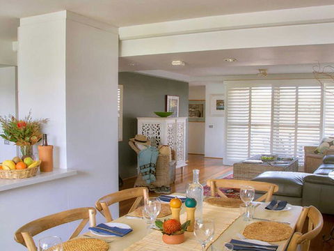Barefoot' 7/44 Marine Drive - Fabulous Fingal Bay - Accommodation Port Hedland 1