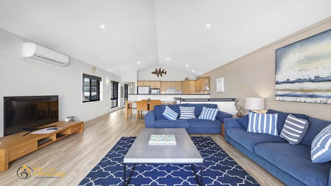 Beach House 72A Marine Drive - Fingal Bay - Accommodation Port Hedland 2