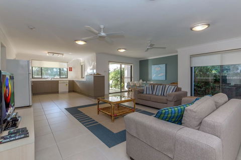Beach House, Pacific Road, 1/20 - Accommodation Port Hedland 2