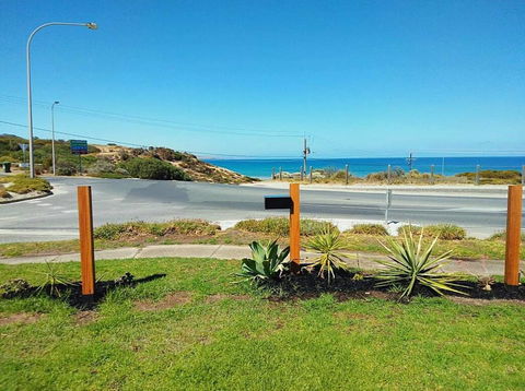 Beachfront Living! - Accommodation Port Hedland 1