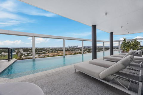 Rivello Apartments - Free Secure Car Park, 6km To City, Ferry Terminal, Eat Street, Rooftop Pool, Sauna, Portside Dinning - Accommodation Port Hedland 1