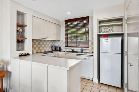 Refreshing Valley Escape - Accommodation Port Hedland 3