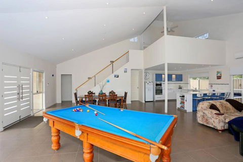 Relax At Falcon By The Bay - Accommodation Port Hedland 0