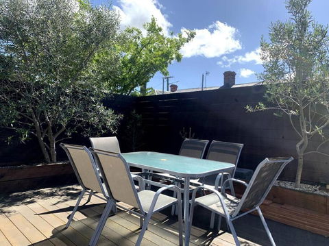 Renovated Character Home - Accommodation Port Hedland 2
